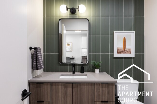 Building Photo - 1706 Sherman Ave