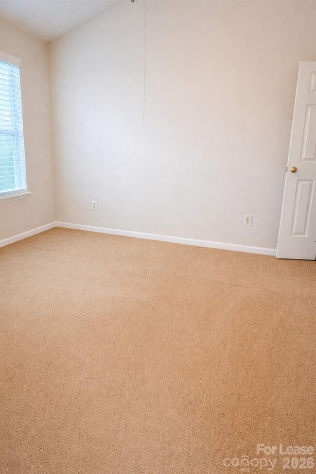 Building Photo - 111 Lynch Cir