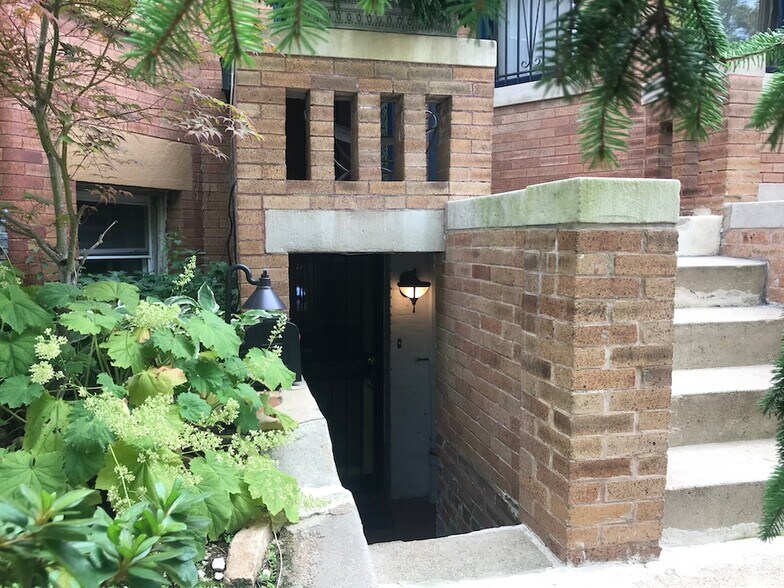 front entrance - 1878 Monroe St NW