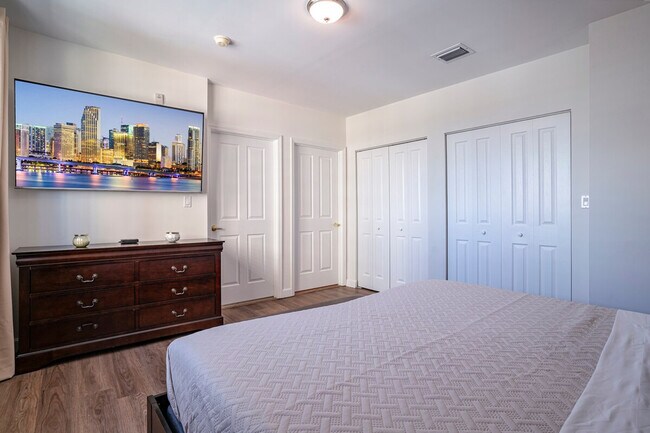 Building Photo - 3256 SW 22nd Terrace