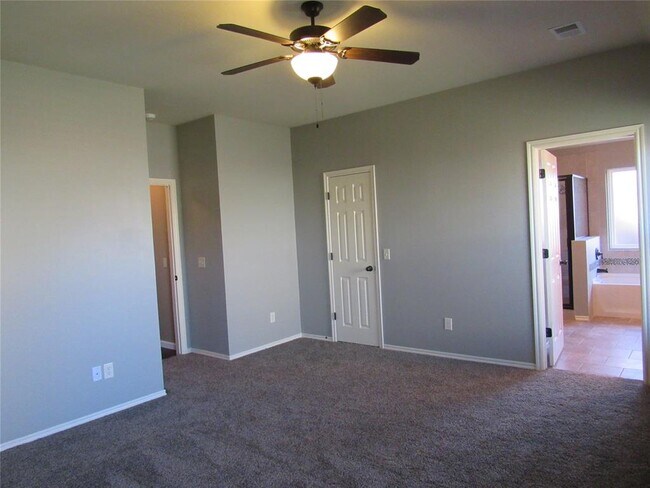 Building Photo - 17516 Black Hawk Dr
