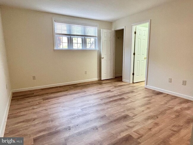 Building Photo - 136 Fairfield Dr