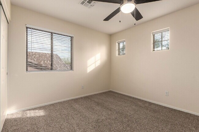 Building Photo - 4618 E Brilliant Sky Dr