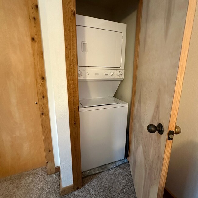 Building Photo - Seasonal Studio Apartment in Victor, ID