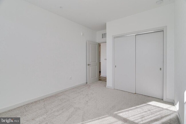 Building Photo - 10755 Fairgrounds Dr