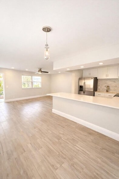 Building Photo - 299 Tuscany F