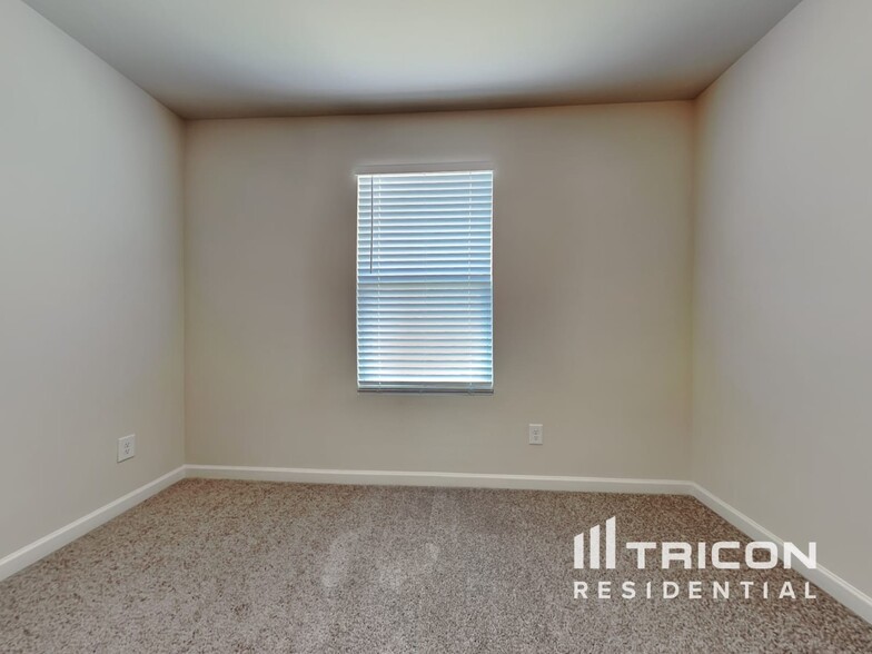 Building Photo - 357 Indian River Dr