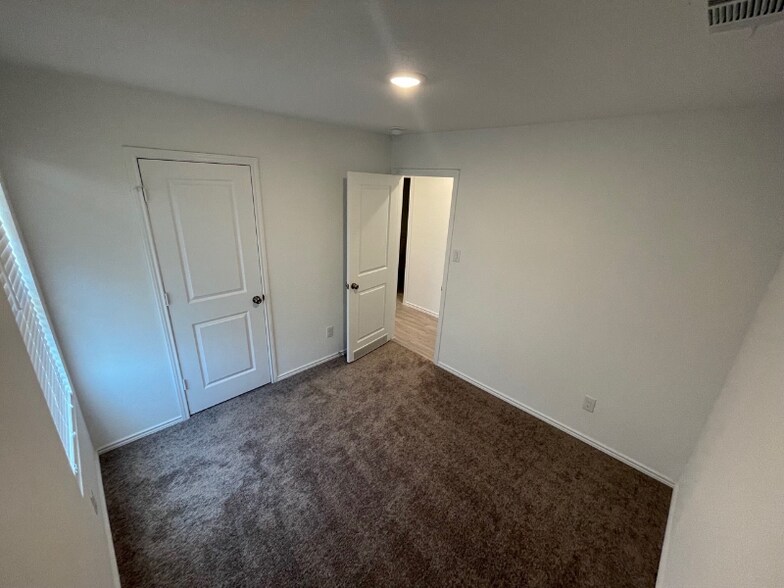 Building Photo - 14234 Llama Pl