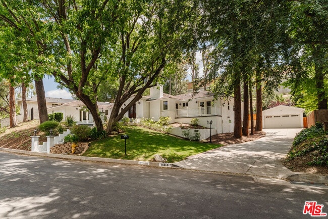 Building Photo - 15514 Del Gado Dr