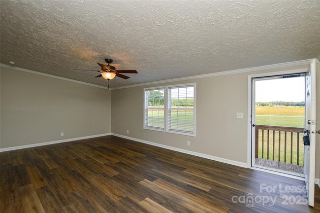 Building Photo - 711 W C J Thomas Rd