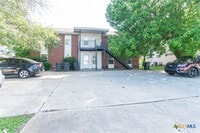Building Photo - 1703 Cedarhill Dr