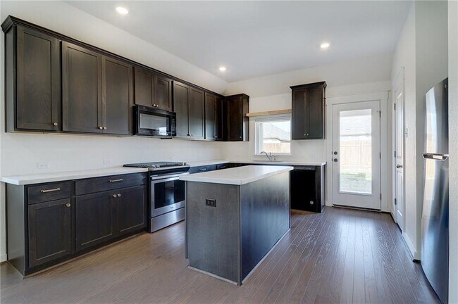 Building Photo - 17118 Alturas Ave