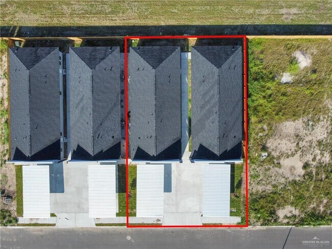 Building Photo - 15 W Daffodil Ave