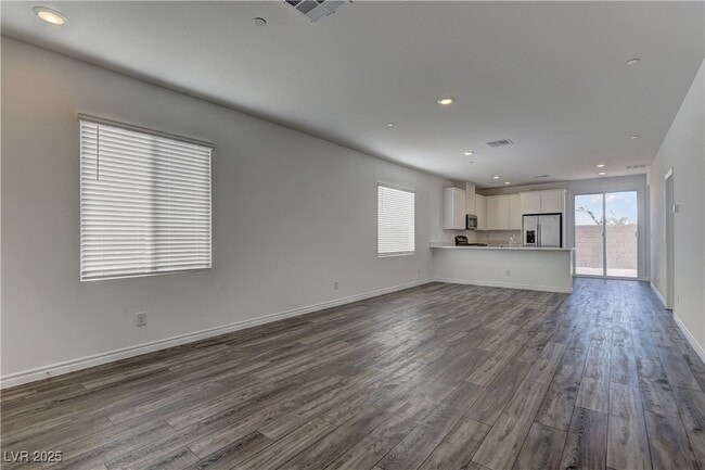Building Photo - 222 Palisade Fls Ave