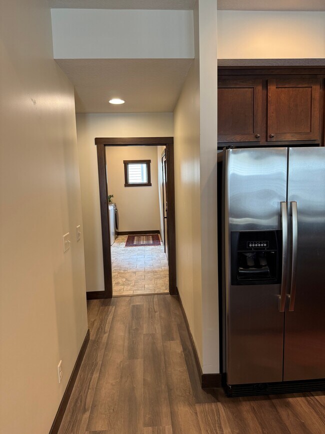 Building Photo - 98 Tribute Ave