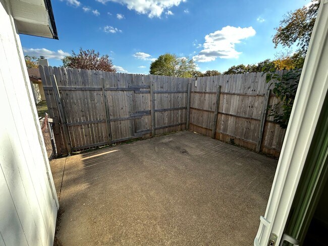 Building Photo - At such an affordable rental rate, this home won't last long!