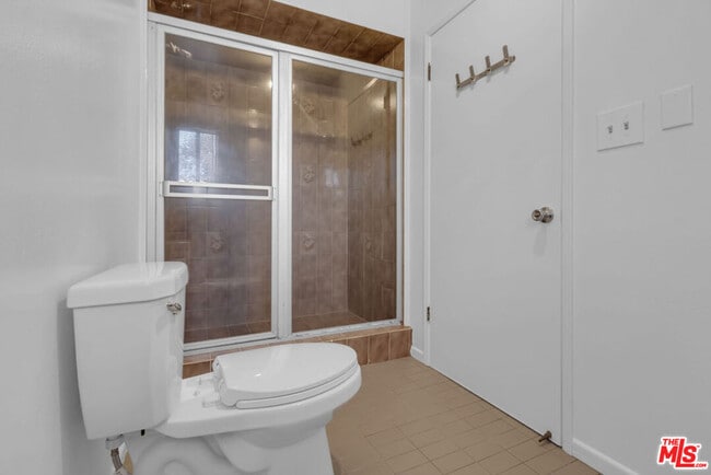 Building Photo - 152 S Kilkea Dr