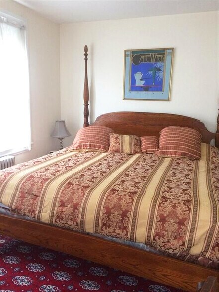 Building Photo - 45 Ayrault St