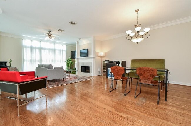 Building Photo - 4115 Woodhead St