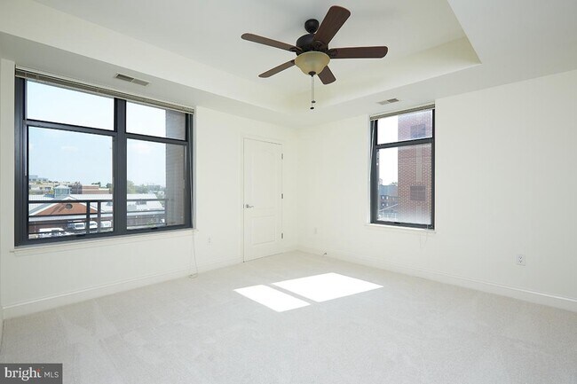 Building Photo - 525 N Fayette St
