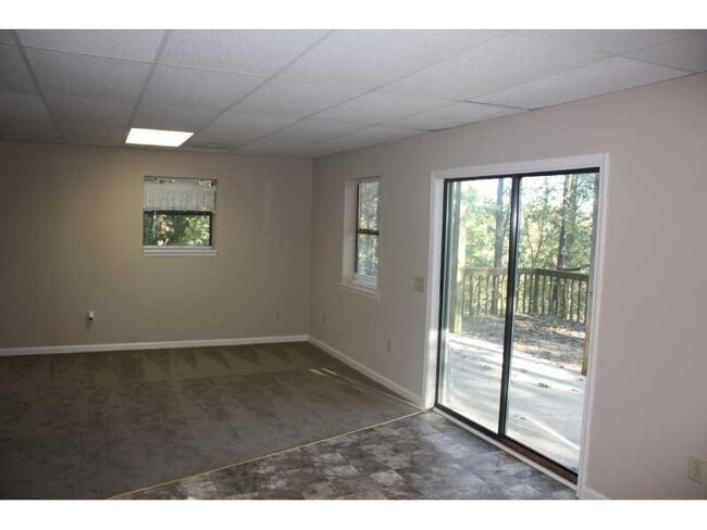 Building Photo - 3836 Clubhouse Dr