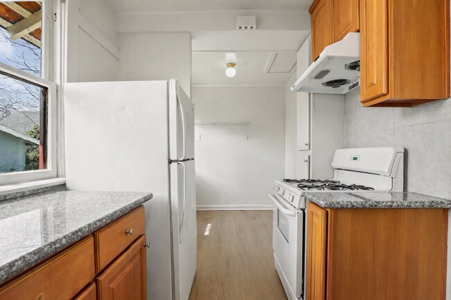 Kitchen & Laundry Area - 490 MacDonald St