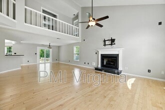 Building Photo - 6811 Dickens Ct E