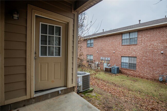 Building Photo - 786 W Breeze Cove