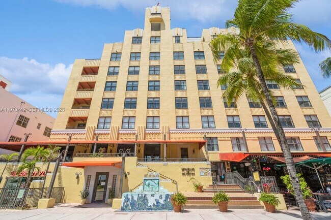 Building Photo - 1330 Ocean Dr