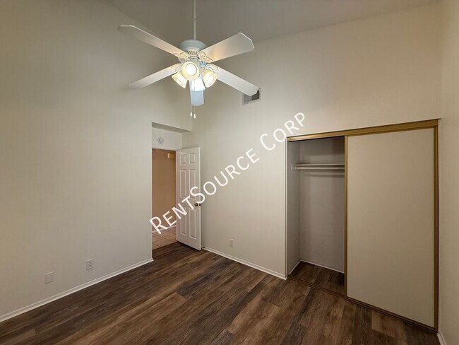 Building Photo - 38758 Almador Ct