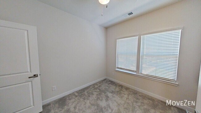 Building Photo - 320 Chattooga Wy
