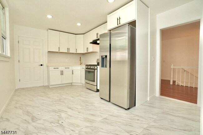 Building Photo - 210 Sandford Ave