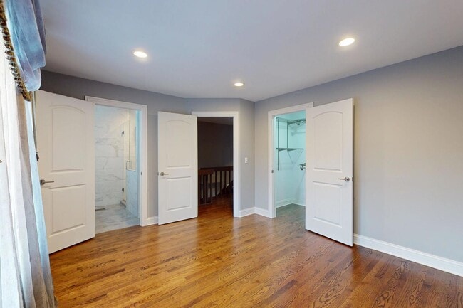 Building Photo - 333 Redwing Dr