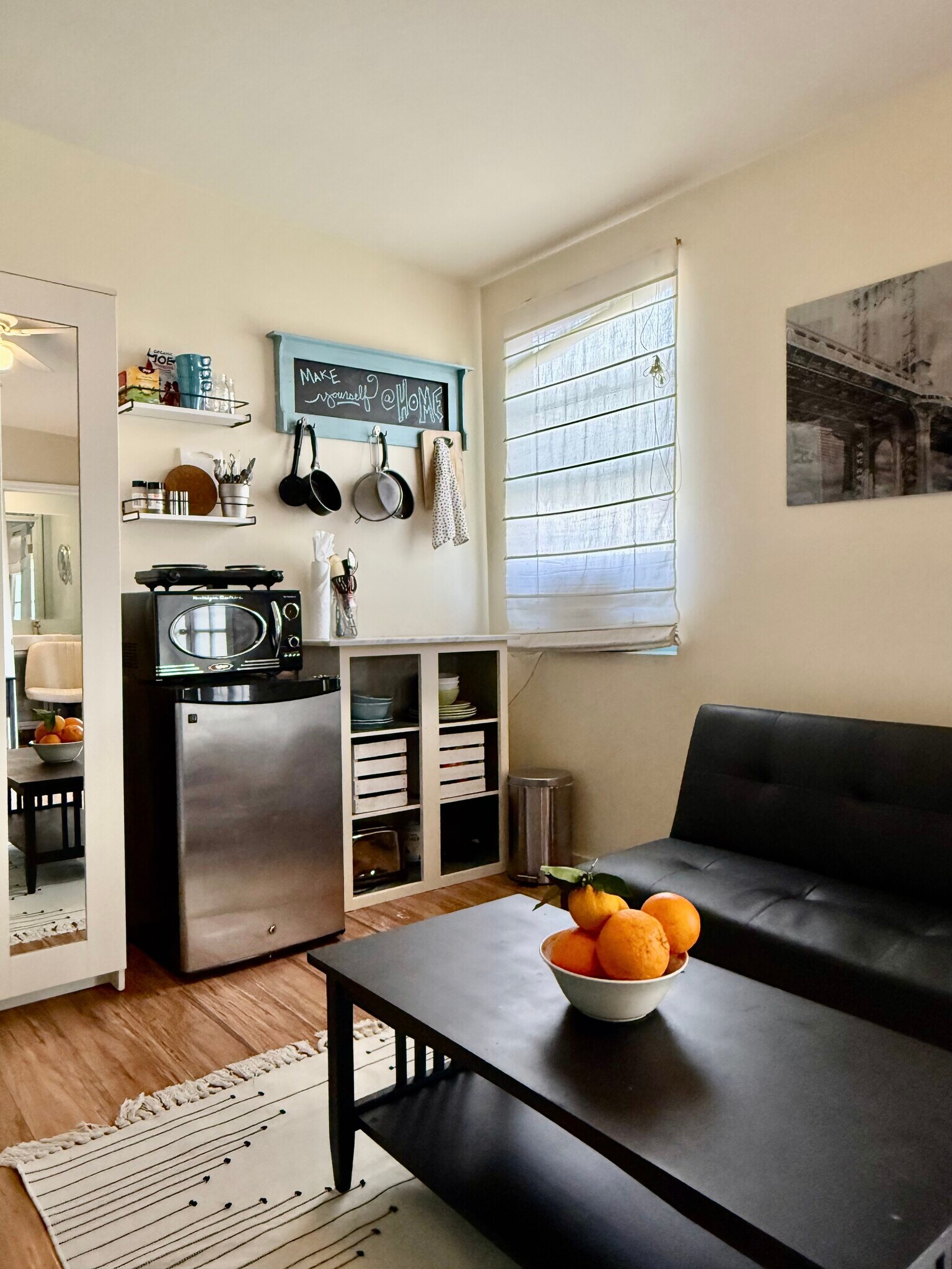 Building Photo - 9730 Regent St