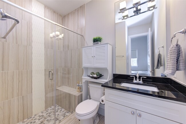 Building Photo - 2661 Fountain Key Blvd