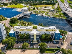 Building Photo - 1501 Doyle Carlton Dr