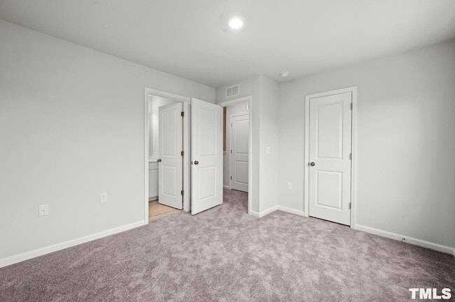 Building Photo - 742 Cormiche Ln