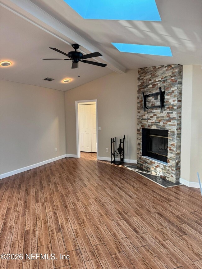Building Photo - 9143 Mornington Dr