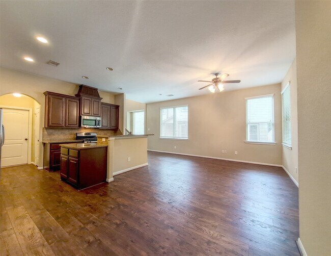 Building Photo - 26 Cheswood Manor Drive