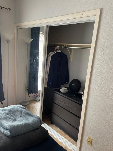 Building Photo - 806 W 24th St