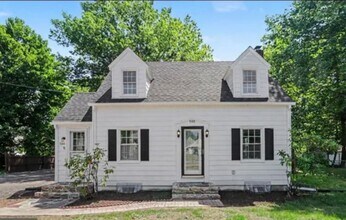 Building Photo - 506 Hogestown Rd