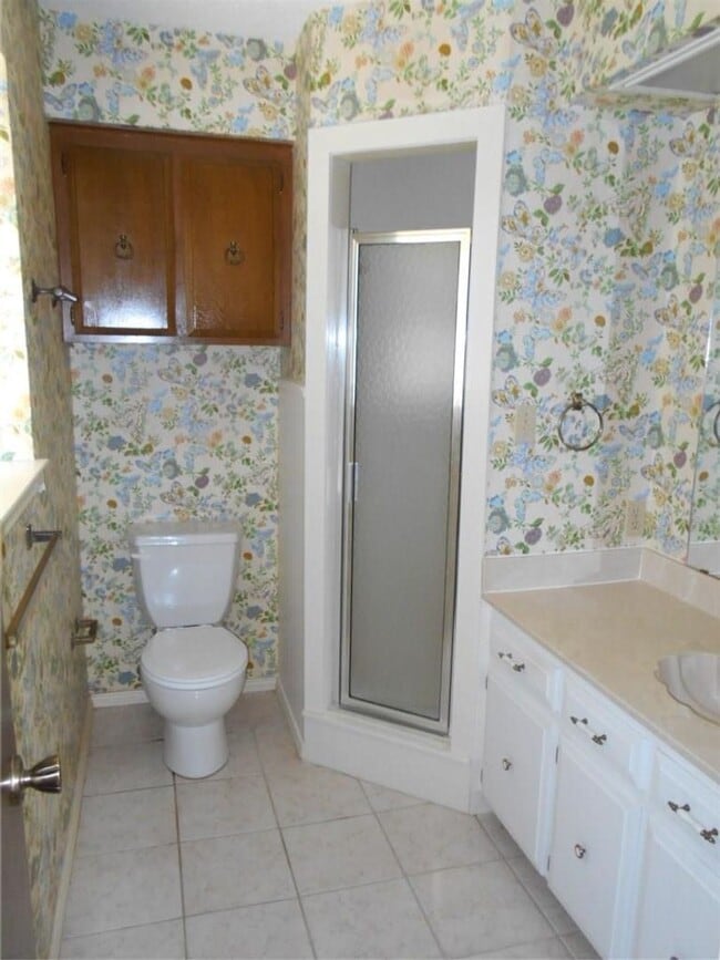 Building Photo - 3 Bedroom, 2 Bath House in Keene on Quarte...