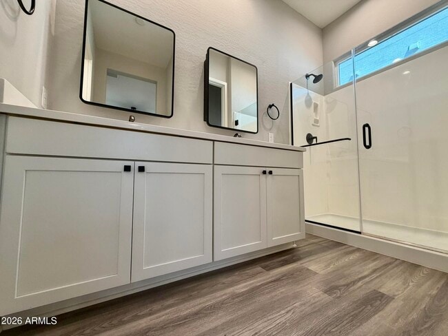 Building Photo - 10151 E Thunderbolt Ave