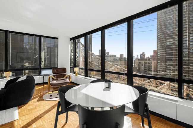 Building Photo - 420 E 61st St