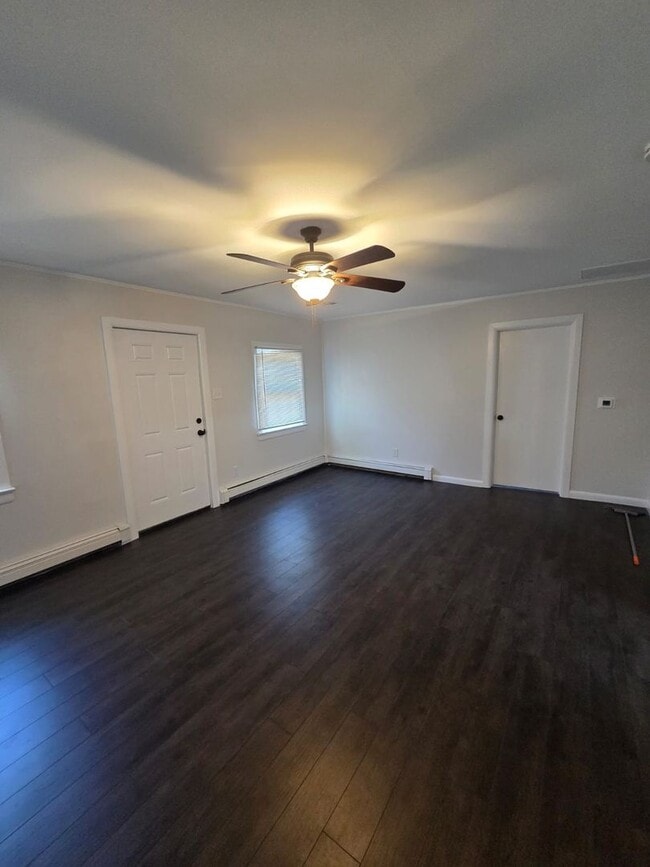 Building Photo - 3899 Smith Dr