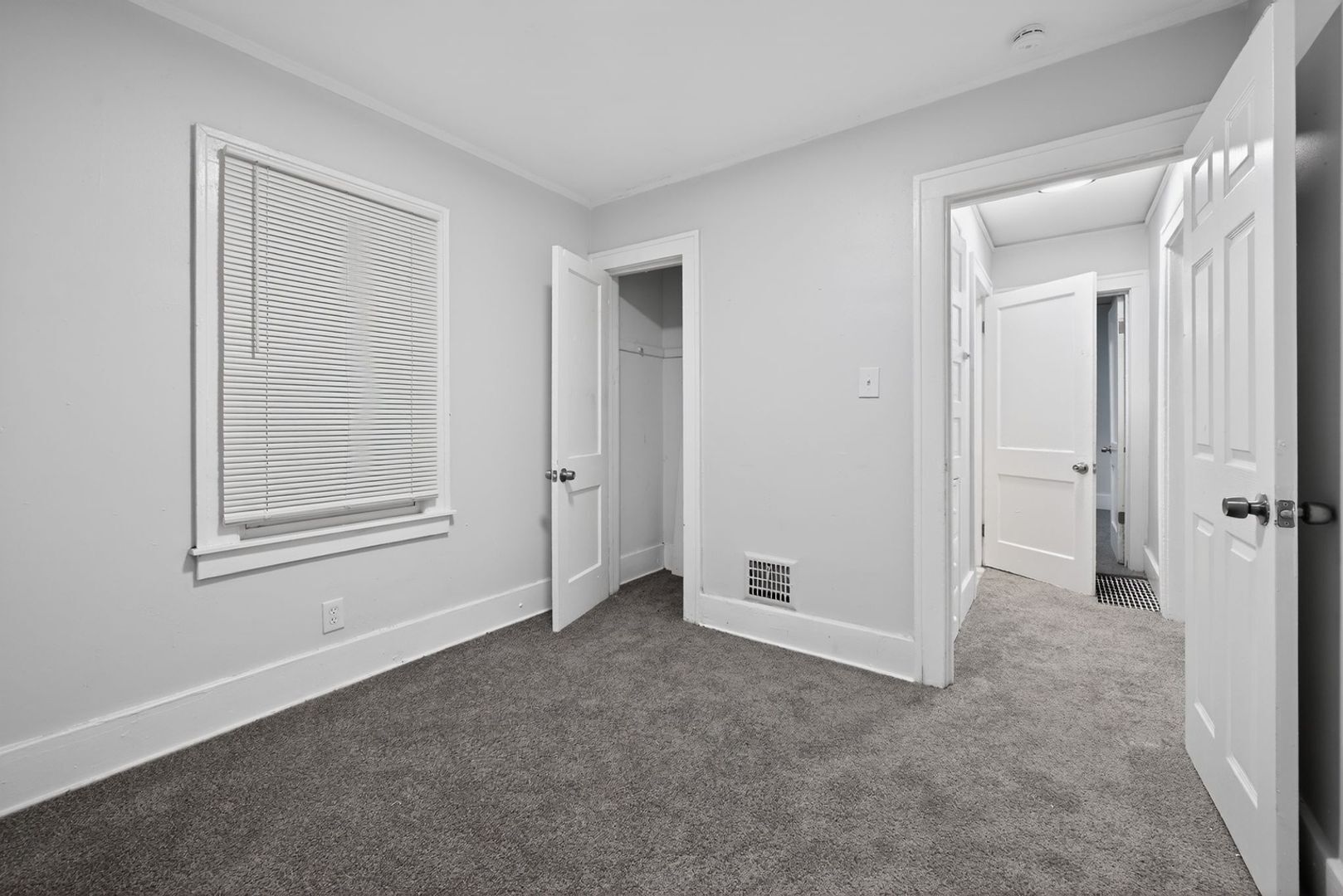 Building Photo - 16189 San Juan Dr