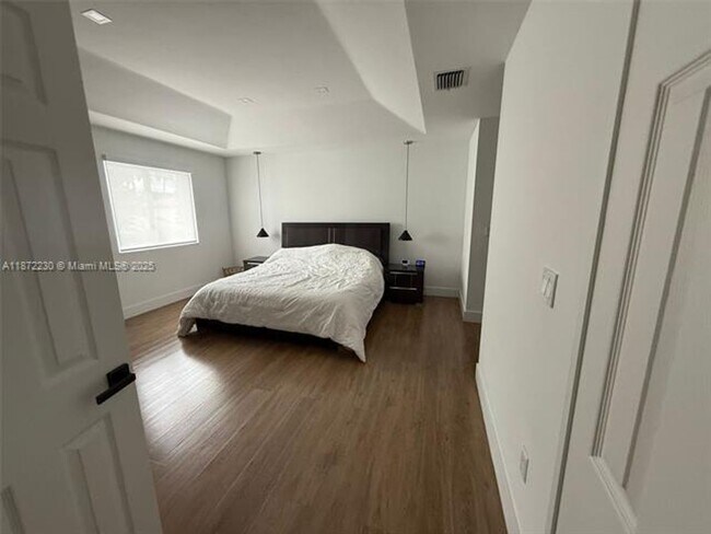 Building Photo - 6901 NW 112th Ave