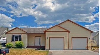 Building Photo - 128 Donna Ave