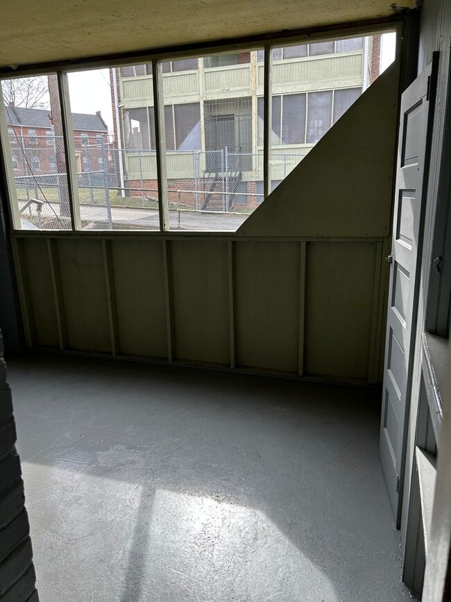 Building Photo - NELSON