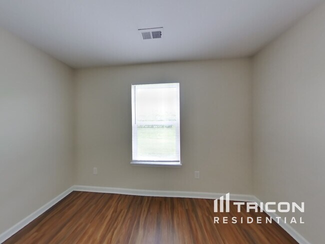 Building Photo - 10719 Tedder Lake Dr